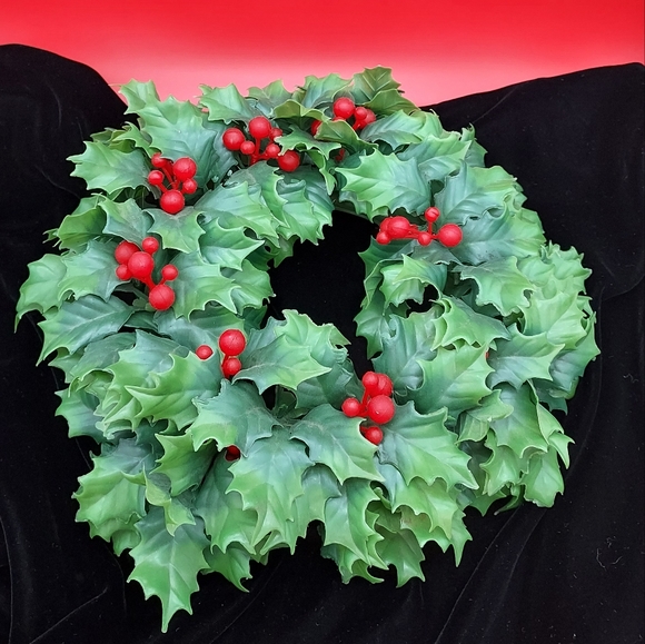 Plastic Christmas Holly Berry Candle Ring Wreath - Picture 1 of 7